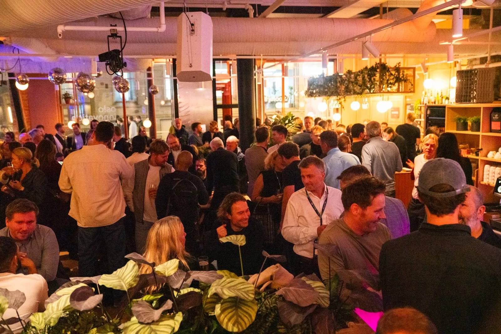 A full room at Mesh, long after the awards.